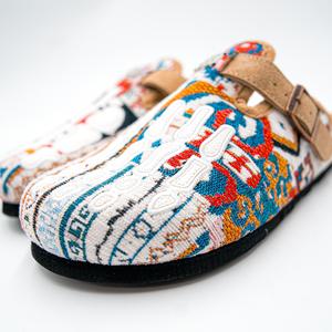 Mules et sabots personnalisables pour hommes à motifs ethniques, brodés, avec semelle en liège, pantoufles décontractées pour le quotidien, baskets personnalisées avec logo - Product Image 2