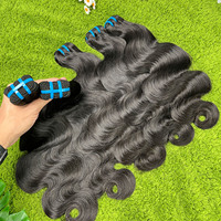 Lots de Cheveux Humains Bruts Vierge Alignés dans le Sens des Cuticules, Double Tissage, Ondulés, Cheveux Cambodgiens et Indiens Bruts d'un Seul Donneur, Vente en Gros