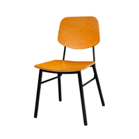 Chaise de salle à manger commerciale en gros, style Mid-Century Modern, avec assise et dossier en contreplaqué courbé et structure en métal noir thermolaqué