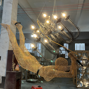 Arte scultura figurina <span class=keywords><strong>oro</strong></span> rosa acrobata luci a sospensione a rete modello 3D lampadario <span class=keywords><strong>donna</strong></span> lampada a sospensione candela - Product Image 3