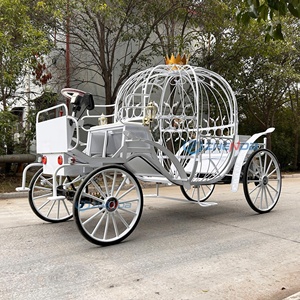 Chariot de Mariage Blanc Fantaisie à Motifs Creux, Chariot de Mariée pour Entrée, Thème Cendrillon, Chariot Citrouille à Chevaux à Vendre - Product Image 2