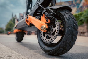 Trottinette électrique EU KUKIRIN Pro pour adultes avec moteur 600W, 15 vitesses, jusqu'à 45 km/h, autonomie 50 km, nouvelle version été 2024, 9 pouces - Product Image 6