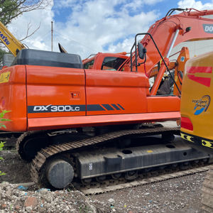 รถขุดตีนตะขาบ Doosan DX300LC-9C มือสอง ขนาด 30 ตัน ระบบไฮดรอลิก พร้อมเครื่องยนต์แท้จากเกาหลี คุณภาพสูง ประสิทธิภาพดี - Product Image 1