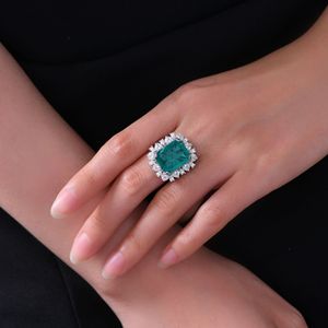<span class=keywords><strong>Anello</strong></span> di Lusso da Donna in Argento Sterling 925 con <span class=keywords><strong>Smeraldo</strong></span> Sintetico Verde da 9ct a <span class=keywords><strong>Taglio</strong></span> <span class=keywords><strong>Smeraldo</strong></span>, Gioielli da Matrimonio - Product Image 6