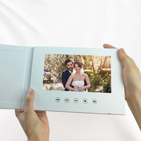 Vente en gros d'invitations de mariage vidéo en papier LCD Carte de vœux des fabricants de brochures sur le thème de l'amour et de la musique