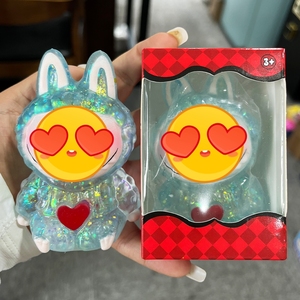 Jouet anti-stress souple et compressible en forme de monstre malicieux aux dents grimaçantes, avec de longues oreilles pointues et un design mignon inspiré du sirop de malt, expédié depuis l'entrepôt américain. - Product Image 5