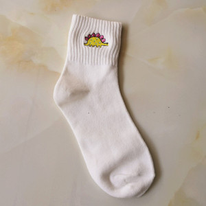 Chaussettes pour femmes en coton 100% tricoté épais, respirantes, antidérapantes, avec motif de <span class=keywords><strong>dinosaure</strong></span> brodé, style dessin animé d'hiver HF - Product Image 3