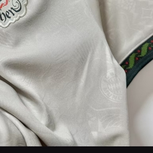 <span class=keywords><strong>Maglie</strong></span> da Calcio All'Ingrosso Stagione 2526 Edizione Speciale Bayernri Festival della Birra Uniforme Squadra di Calcio Edizione Giocatore e Tifoso - Product Image 2