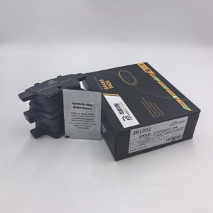 Plaquettes de frein de qualité supérieure certifiées DOT ISO 9001 IATF 16949 en céramique semi-métallique pour voitures - Product Image 2