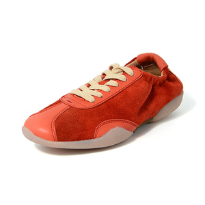 Sneakers de style de vie en cuir véritable rouge vif personnalisées pour hommes et femmes, chaussures de marche pour tous les jours - Product Image 1
