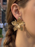 Anting-anting tusuk bunga anggrek besar bertekstur Ilona, berlapis emas 18K, baja tahan karat, anting-anting gantung floral, perhiasan hadiah