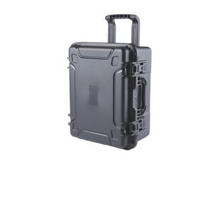 Caja protectora de plástico rígido DF BFT861 de 32.3L, 33L, 34L, 35L, 36L, 37L con ruedas direccionales de PP y varilla para equipo grande, con espuma de corte. - Product Image 2