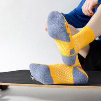 Chaussettes de sport professionnelles de badminton pour hommes, à semelle éponge, séchage rapide, antidérapantes, pour marathon, course à pied et cyclisme, vente en gros