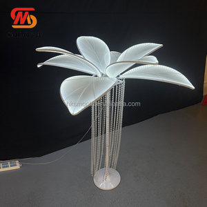 SMOOTH Luxury Supplies - Accesorios Decorativos con Luz LED de Flor de Lirio para Centros Comerciales, Decoración de Pasillos para Bodas - Product Image 3