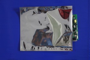 <span class=keywords><strong>2025</strong></span> metalized ESD ME27-75 che chắn túi 800x700x0.075 mét chống tĩnh độ ẩm cho rào cản bao bì cho điện tử túi nhựa - Product Image 3