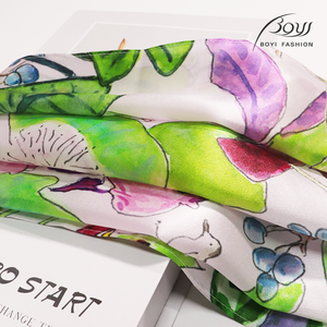 Foulard Quadrato BOYI Personalizzato 100% Seta di Gelso 53cm, <span class=keywords><strong>Sciarpa</strong></span> in Seta Naturale da <span class=keywords><strong>Donna</strong></span> con Stampa Digitale, Design Floreale <span class=keywords><strong>Elegante</strong></span> per Matrimoni - Product Image 3