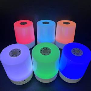 Veilleuse Rgb avec télécommande, forme ronde, alimentée par USB, batterie interne, pour chambre à coucher, chevet, sommeil, bébé, alimentation, protection des yeux - Product Image 2