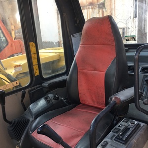 Mini-excavatrice Komatsu PC60 d'occasion de 6 tonnes, marque japonaise, très demandée, prix abordable, faible nombre d'heures de fonctionnement - Product Image 4