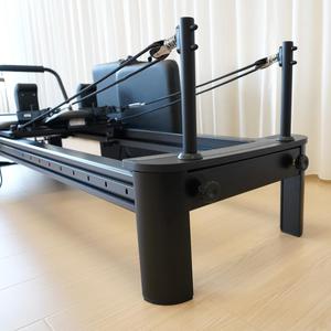 <span class=keywords><strong>Reformer</strong></span> de Pilates en aluminium <span class=keywords><strong>Allegro</strong></span> avec pieds en aluminium, <span class=keywords><strong>reformer</strong></span> de Pilates professionnel - Product Image 4