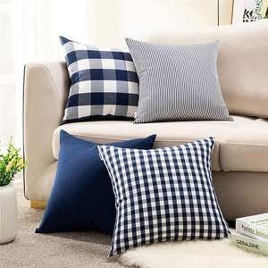 Classic Plaid Rustic Farmhouse Decoración retro moderna Juego de fundas de cojín rojo y blanco - Product Image 3