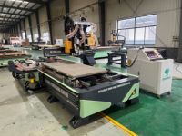 Centre de traitement intelligent CNC pour portes en bois, routeur automatique de découpe de trous de serrure, machine industrielle de fabrication de panneaux de porte