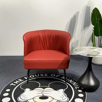 Fauteuil d'appoint plissé 8032 en similicuir avec pieds en métal, confortable et élégant pour salon