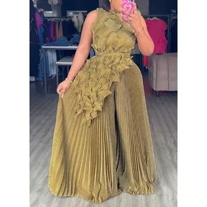 Ensemble 2 pièces décontracté pour femmes africaines grandes tailles : haut sans manches à volants et coupe irrégulière, et pantalon ample à jambes larges – Tendance - Product Image 1