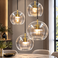 Moderne Glas-Kugelpendelleuchte, Klare Bubble-Hängelampe, Goldene Metall-Deckenleuchte für Schlafzimmer, Esszimmer, Küche und Kücheninsel-Dekoration