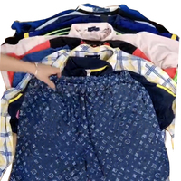 Pakaian Bekas Branded Campuran Kualitas Premium Grosir Kelas Satu untuk Pria dan Wanita dalam Bentuk Bale, Termasuk Pakaian Dalam