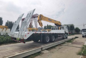 شاحنة بضائع مسطحة ساينوتراك 12x6x4 بقوة 380hp بقوة 400 حصان مركبة على 10 12 طن بأقل سعر - Product Image 4