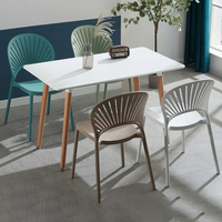 Chaise de salle à manger empilable moderne, colorée, de haute qualité, imperméable et écologique pour la maison, l'appartement et la villa