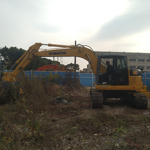 รถขุดตีนตะขาบ Komatsu PC128US-2 มือสอง ปี 2020 เครื่องยนต์ Cummins ประสิทธิภาพสูง ปั๊มไฮดรอลิก 13 ตัน มีสินค้าในสต็อก - Product Image 3