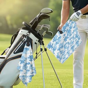 Serviette magnétique en microfibre gaufrée à séchage rapide avec logo personnalisé et clip, absorbante, pour nettoyer les balles et clubs de golf - Product Image 3