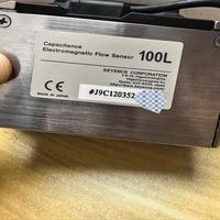 Sensor de Flujo Térmico FD-M100AYP 24VDC PNP Analógico RS-232 para Monitoreo de Flujo de Aire Comprimido y Líquidos en Procesos