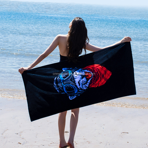 Piccolo produttore di MOQ a basso costo in cotone 100% morbido velour bagno telo mare modello personalizzato stampato asciugamani di design sportivi - Product Image 5