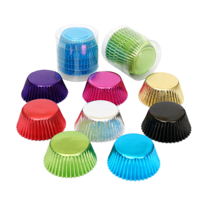 MaisBakery Mini Papier-Cupcake-Förmchen Metallisch Silberne Folie Umweltfreundliche Einweg-Backförmchen in Box Individuelles Design Backzubehör - Product Image 1
