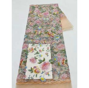 Nouvelle Arrivée : Tissu Brodé Floral Doux de Haute Qualité avec Perles et Paillettes pour Robes de Mariée – Prix de Gros - Product Image 1