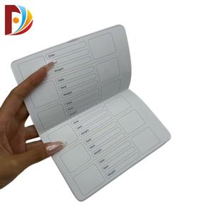 Impression de livrets A5 bon marché personnalisés, reliés par piqûre à cheval, en papier fantaisie gaufré, certificat de <span class=keywords><strong>santé</strong></span> de voyage pour chats, chiens, animaux de compagnie - Product Image 4