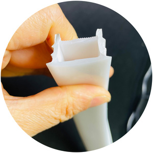 2014Neon dải ánh sáng Silicone khuếch tán chèn miễn phí dẫn kênh Đen Silicon khuếch tán 20x14mm t Silicone khuếch tán cho đèn Led - Product Image 2