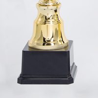 Produits de haute qualité 2024 Plastic Trophy Cup Awards pour la compétition d'équitation AD103