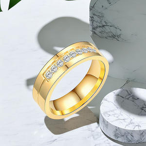 Nouvelle arrivée Bagues <span class=keywords><strong>de</strong></span> fiançailles unisexes en acier inoxydable CZ plaqué or 18 carats pour couple - Product Image 4