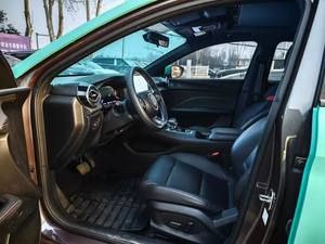 MG 3 Sedán Usado en Venta, Neumáticos R16, Asientos de Cuero, Aleación de Aluminio Oscuro, Caja de Cambios Automática, Volante a la Izquierda, Kilometraje Confiable - Product Image 3