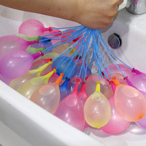 Commercio all'ingrosso colorato <span class=keywords><strong>estate</strong></span> gioco di combattimento in acqua giocattolo magico palloncini <span class=keywords><strong>d</strong></span>'acqua a riempimento rapido palloncini <span class=keywords><strong>d</strong></span>'acqua autosigillanti