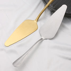Pelle à gâteau en acier inoxydable 304 de qualité alimentaire avec bord dentelé pour une découpe et un service sans effort - Product Image 6