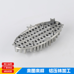 Pièces de précision en aluminium moulé sous pression, forme de peigne, électroplaquées et polies, précision de 0,1 mm pour machines métalliques - Product Image 2
