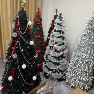 Árbol de Navidad Plegable Tipo <span class=keywords><strong>Pagoda</strong></span> con Nieve Artificial, Pino Artificial Retráctil con Luces LED, Diseño Ecológico, Decoración Navideña para Hogar y Oficina - Product Image 3