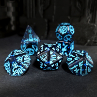 7 pièces/ensemble matériel de résine petit ensemble de dés de magicien de motif mignon avec coin rond pour les jeux de donjons et de dragons