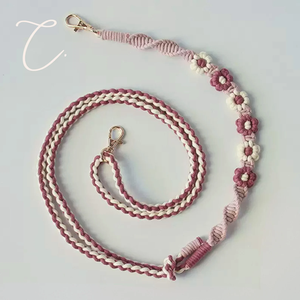 Accessoire de téléphone, sangle de téléphone portable, cordon de téléphone portable, collier de smartphone, sangle de téléphone unique en macramé floral, sangle de téléphone à bandoulière - Product Image 3