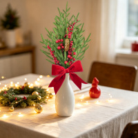 Décoration de Noël en gros : Branche de pin de 23,6 pouces avec baies rouges, cône de pin et nœud en velours, motif floral
