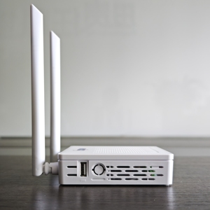 ZC-520T XPON ONT GPON EPON double mode 1GE+3FE avec port VoIP USB CATV WiFi 2.4G pour FTTH haut débit - Product Image 2